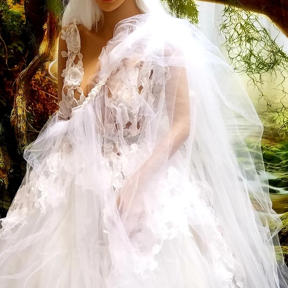 ADHIRA 4pc 3D Lace Tulle Sari Wedding Ballgown - Picture 4 of 8